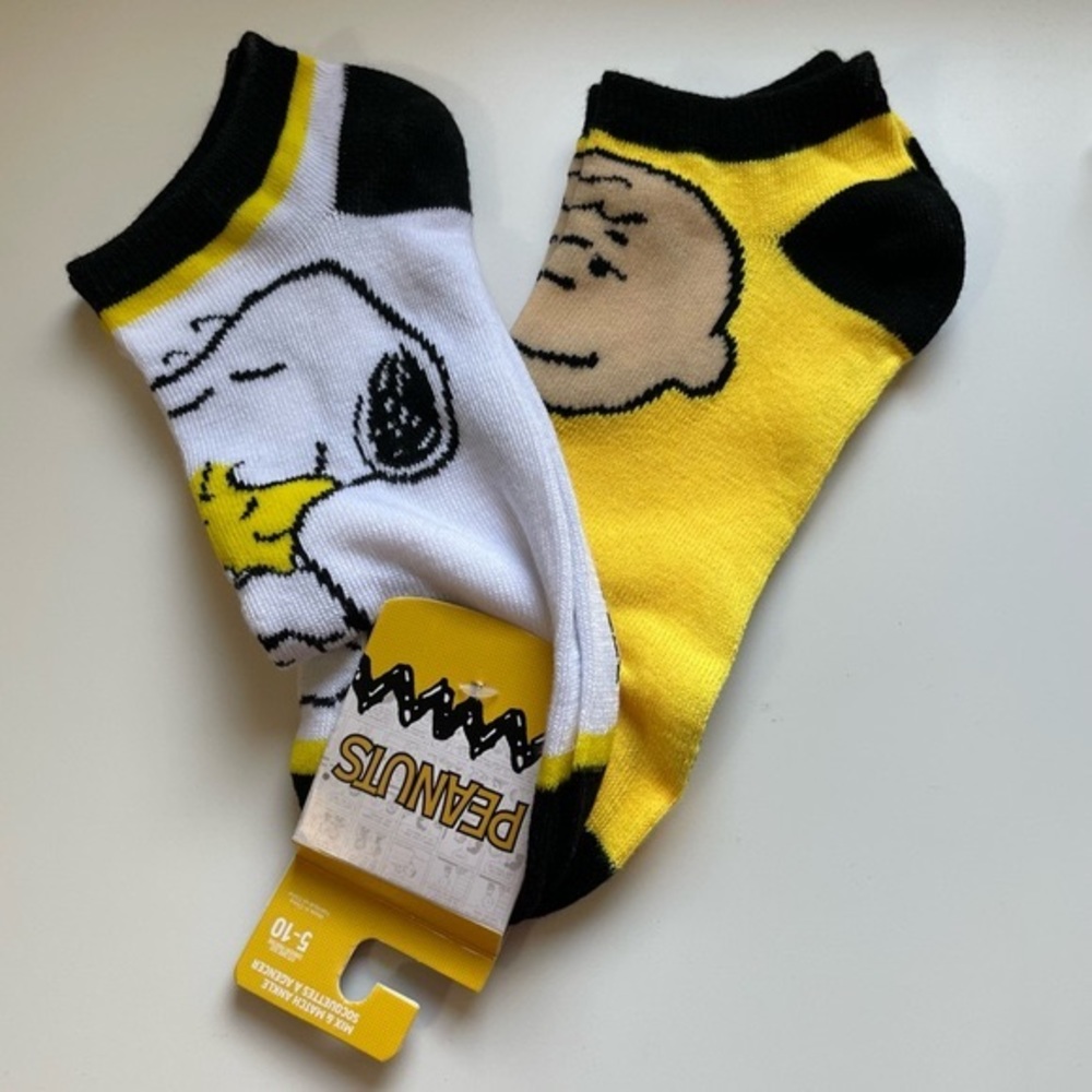 Peanuts Snoopy, Charlie Brown Ankle Socks (no show socks) 2 pairs NWT